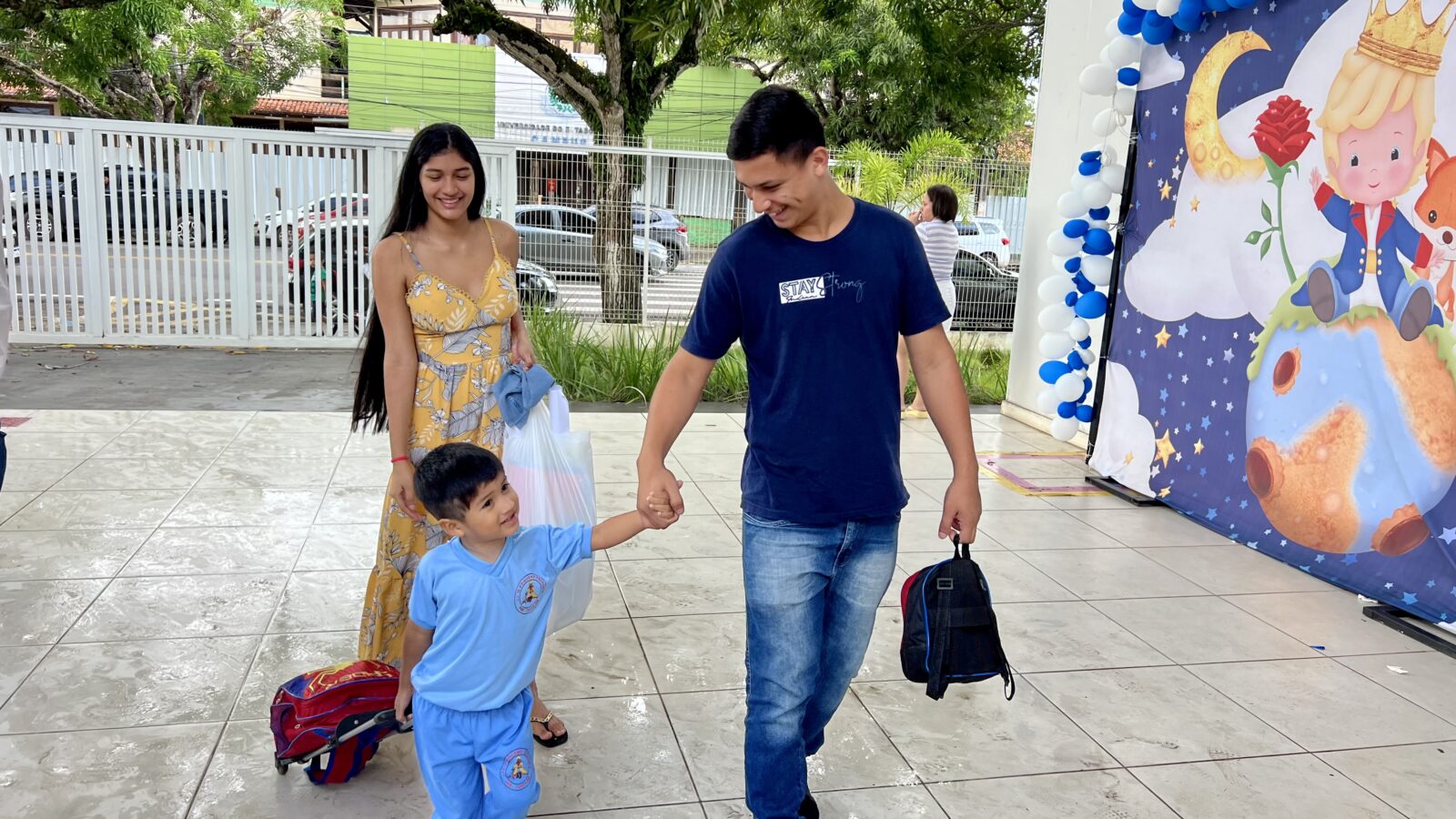 Acolhimento e entusiasmo marcam o retorno às aulas na rede municipal